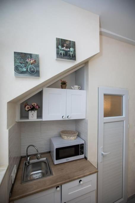 1bedroom Modern / Old Apartment Tbilisi