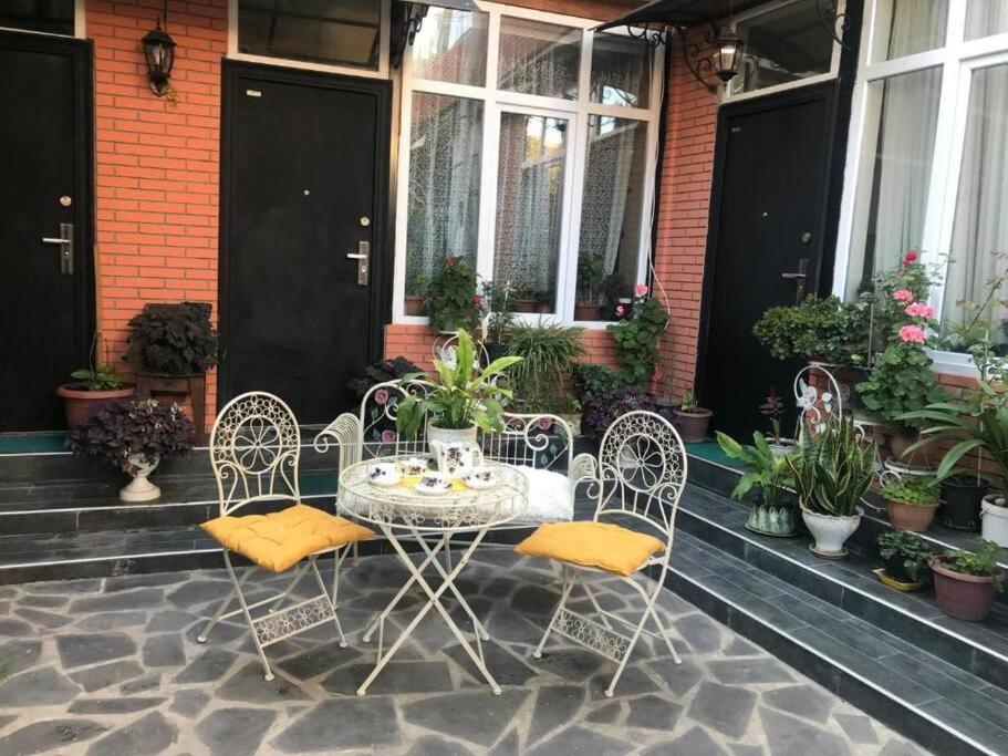 1bedroom Modern / Old Apartment
